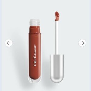 New r.e.m. beauty ESSENTIAL DRIP GLOSSY BALM in Hocus Cocoa